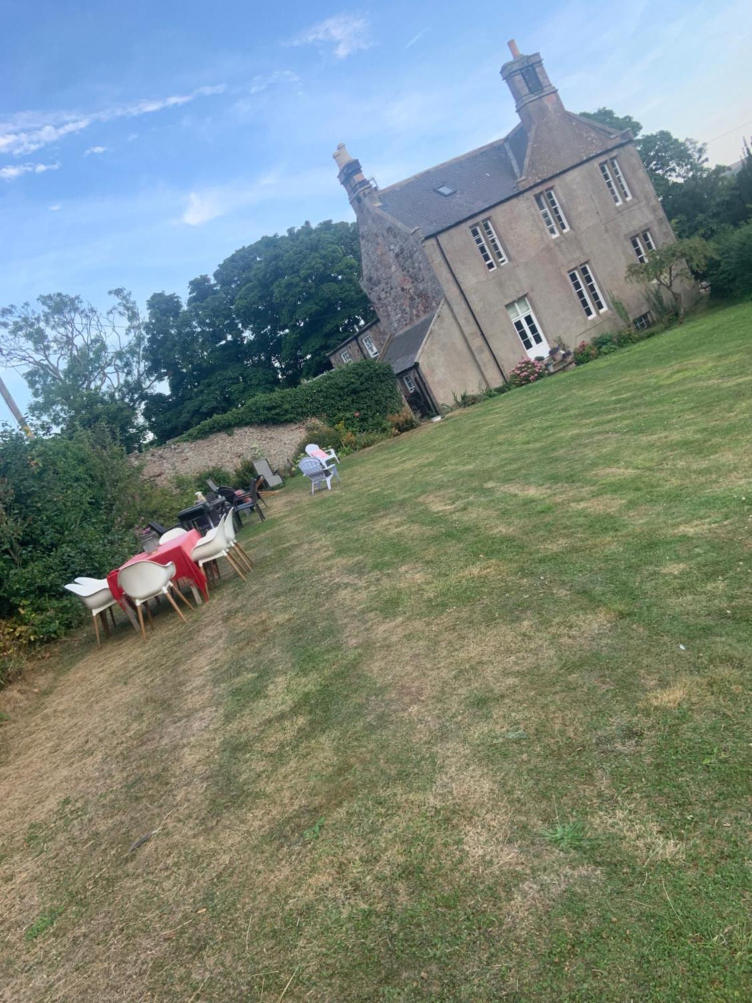 The Law House Apartment Coldingham Exterior photo